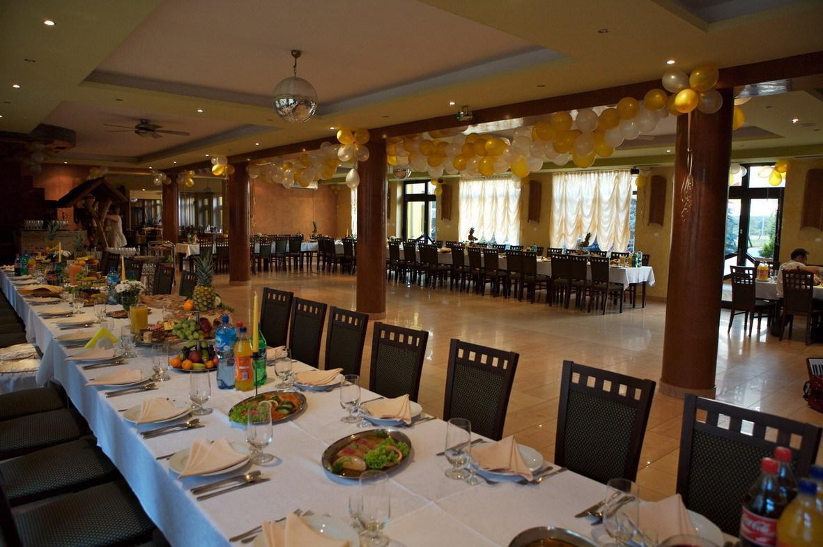 Hotel Olenka Szydlowiec Bagian luar foto