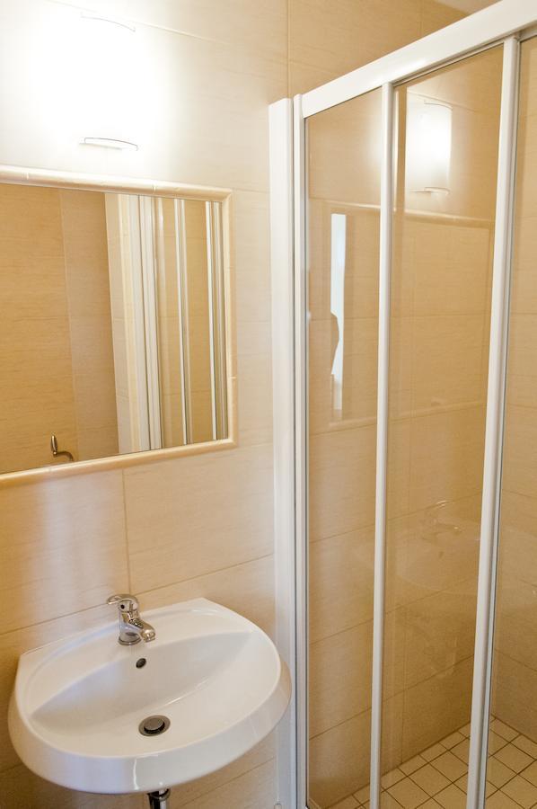 Hotel Olenka Szydlowiec Ruang foto