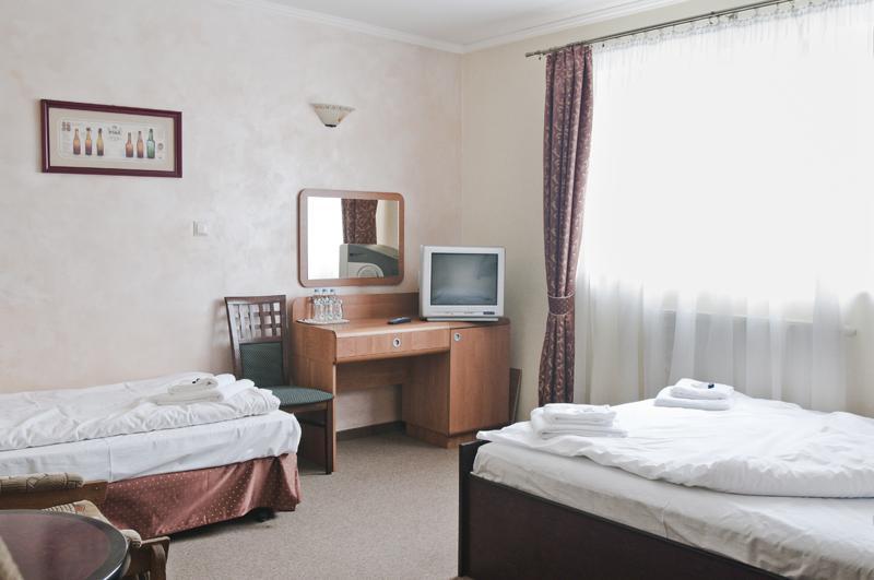 Hotel Olenka Szydlowiec Bagian luar foto